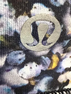 Lululemon Free to serene high neck bra size 6 . thumbnail 5
