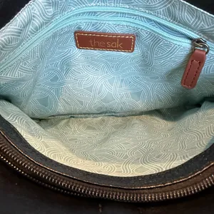The Sak Black Messenger Bag 100% leather zipper and magnetic closure thumbnail 5