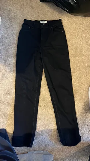 Abercrombie 90s Straight Ultra High Rise thumbnail 1