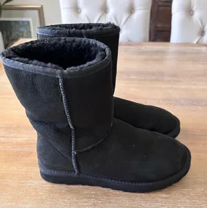 UGG Australia Black Classic Boots 7 thumbnail 5