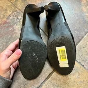 Alex Marie Black High Heel Pump Elastic Strap Size 8.5 M thumbnail 7