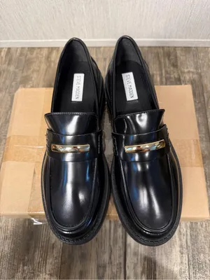 Steve Madden Black Leather Lug Sole Penny Loafers with Gold Hardware Size 10 thumbnail 7