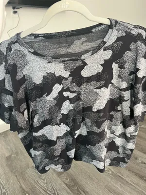 Lululemon Camo top  thumbnail 1