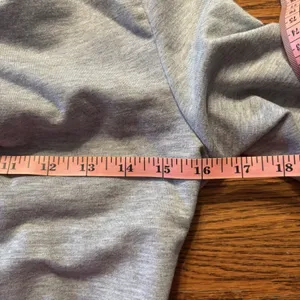Shein Womens Cropped Hoodie Size Medium Gray Ties on‎ Back Long Sleeve thumbnail 5