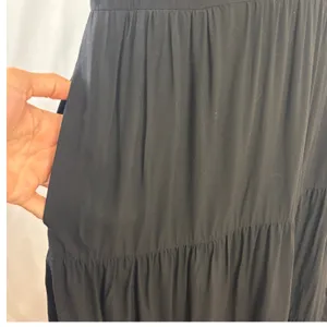 J.Crew‎ Re-Imagined Tiered Maxi Dress Womens S Black Puff Sleeve Pockets Cottage thumbnail 4