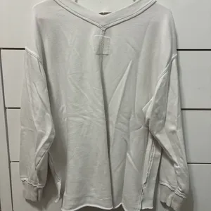 Aerie Logo V Neck Crewneck thumbnail 3