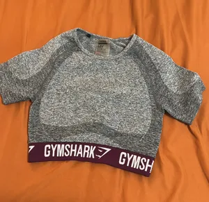 Gymshark Top Crop thumbnail 1