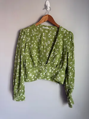 REFORMATION Averie top in color scallion thumbnail 2
