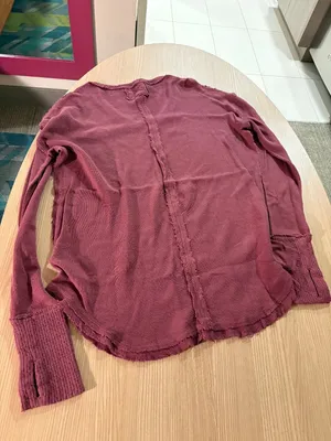 We The Free Long Sleeve Top Medium Maroon Thumbholes Deep Scoop Neck Cotton thumbnail 3