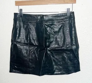 Forever 21 Black Snake Skin Faux Leather NEW Mini Skirt thumbnail 1