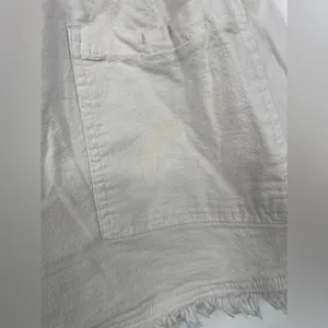 White Womans‎ shorts size small please see flaw stain in pic thumbnail 4