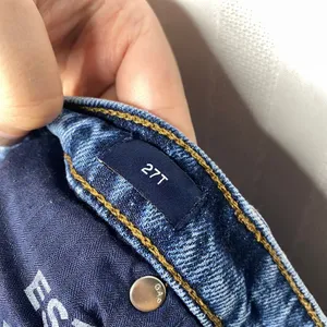 GAP Destroyed Distressed 3 Inch Cutoff Denim Jean Shorts Size 27T Indigo Blue thumbnail 5