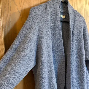 UGG Women’s Soft Fremont Cardigan in Boucle‎ Blue Medium thumbnail 3