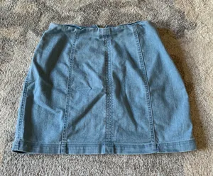 Em & Elle Boutique Blue Jean Skirt thumbnail 2