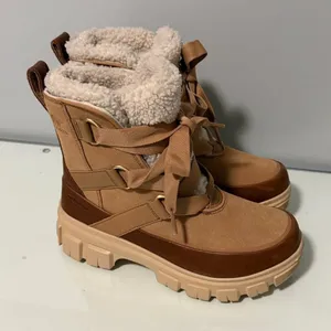 SOREL TÍVOLI Women's Brown and Cream Winter Boots thumbnail 1