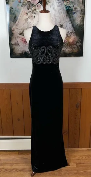 Gorgeous Vintage 90s Maurice’s Black Velvet Prom Gown! thumbnail 1