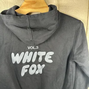 White Fox Hoodie Sweatshirt Womens Sz M/L Black Fleece Pullover Vol. 3 Offstage thumbnail 4