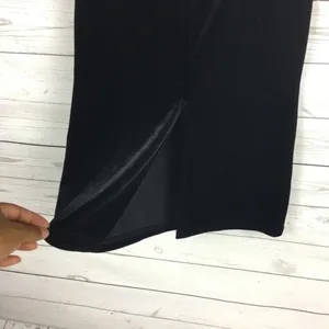 Velvety Black‎ Pencil Skirt thumbnail 3