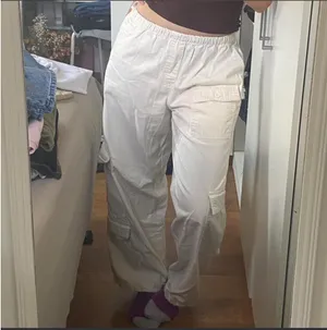 Forever 21 White Cargo Pants thumbnail 7