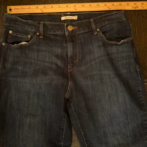 LEVIS 505 Jean Womens Sz 12 Straight Leg Mid Rise Dark Wash Stretch Denim 31x32 thumbnail 2
