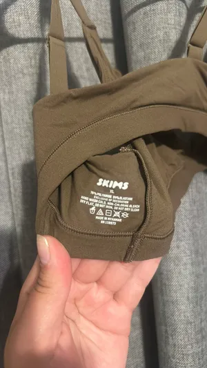 SKIMS Bralette thumbnail 3