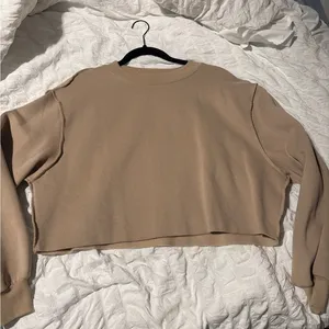 Amazon essentials crème cropped crew size M Tan Size M thumbnail 1