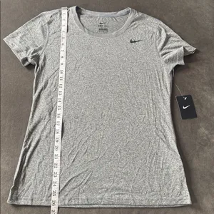 Nike Women’s Gray Dri-Fit Training T-Shirt Short Sleeve 453181-091 Size M NWT thumbnail 8