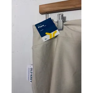 NEW Old Navy Womens Pull On Flare High Rise Cloud Quick Dry Leggings Beige XL thumbnail 5