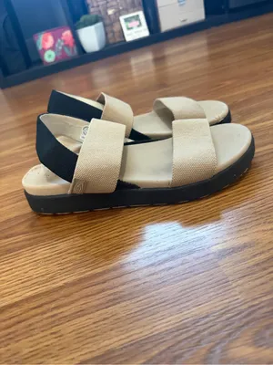 Keen Elle Backstrap Comfort Hiking Outdoor Water Sandals 9.5. thumbnail 6