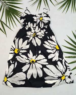 Old Navy Black and White Daisy‎ Floral Sundress Size S thumbnail 1