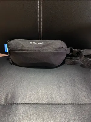 NEW🎉 Therabody Black Crossbody Belt Bag Unisex thumbnail 2