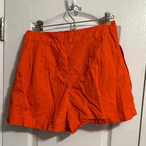 💙NWOT Maeve Anthropologie‎ Orange Pleated Poplin Shorts thumbnail 3