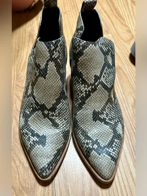 Dolce Vita Cream & Black Snake-Print Cutout Ankle Boots ladies sz U.S 8.5 thumbnail 5