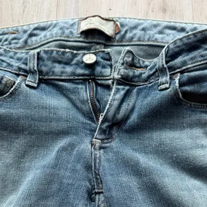 Paige Laurel Canyon Distressed Women's Jeans size 27 / 28 stretch thumbnail 4