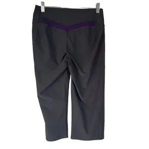 Nike‎ Dri-Fit Women's Size Small Grey Cropped Wide Leg Pants thumbnail 3