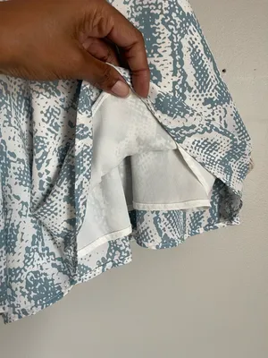 PANTS STORE | Blue & White Snake-Print Ruffle Hem Skater Shorts Sz S thumbnail 3