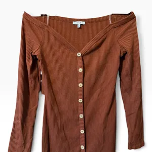 Iris Off The Shoulder Dress Size M Rust Brown Ribbed Button Front Mini Boho thumbnail 2