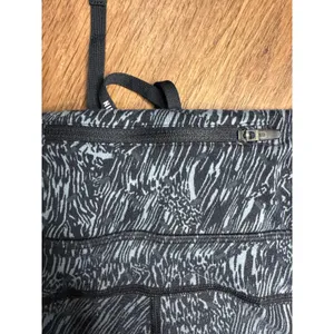 Nike Running‎ Dri-FIT Leggings women's Medium Black Grey Abstract Wave thumbnail 10