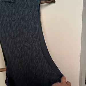 Gymshark‎ Sleeveless muscle Textured Blue gym tee thumbnail 4