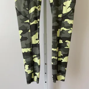 Lululemon‎ Camo Sporty Chic Yoga Granola Performance Leggings 6 Green thumbnail 3