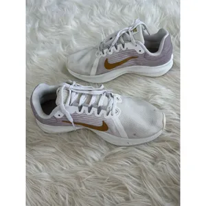 Nike Downshifter 8 Women's‎ Running Shoes White Size 7.5 thumbnail 4