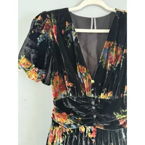 NWOT Anthropologie Katerina Button Front Midi Dress Black Velvet Floral Small thumbnail 6