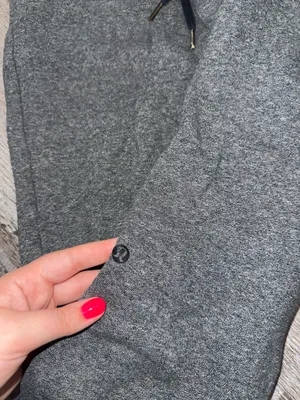 Lululemon Scuba Joggers thumbnail 2