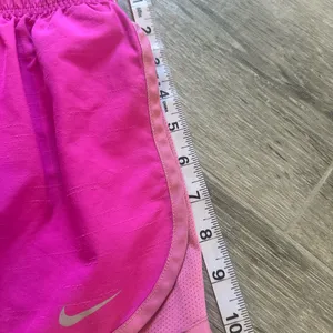 Nike Shorts Womens Small Pink Dri-Fit Breathable Running Workout Gym thumbnail 3