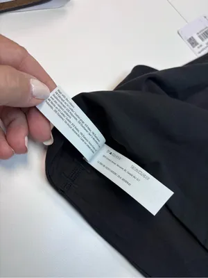 lululemon Black Seamless Scoop and Square Sports Bra NWT Size S/M REVERSIBLE! thumbnail 6