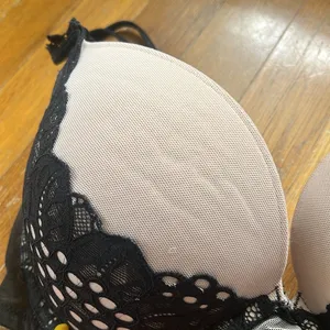 Victoria’s Secret bra 34D thumbnail 3