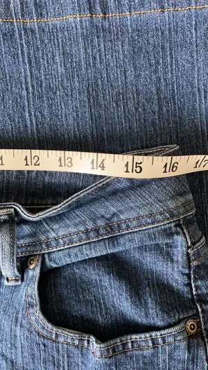 Lee Women’s Riders jeans dark wash straight leg 33 x 29 high rise stretch EUC thumbnail 5