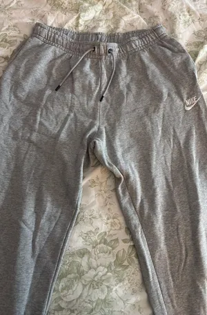 Nike Sweatpants Grey thumbnail 1