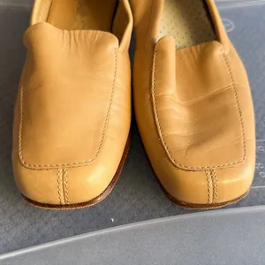 Michelle D‎ Womens Tan Beige Leather Square Toe Loafers Low Block Heel SZ 7 thumbnail 7