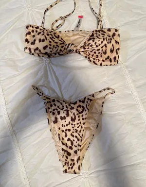 Amor Y Besos Bikini Set thumbnail 1